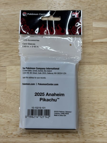 画像2: デッキシールド Anaheim Pikachu WCS STORE 2025 (2)